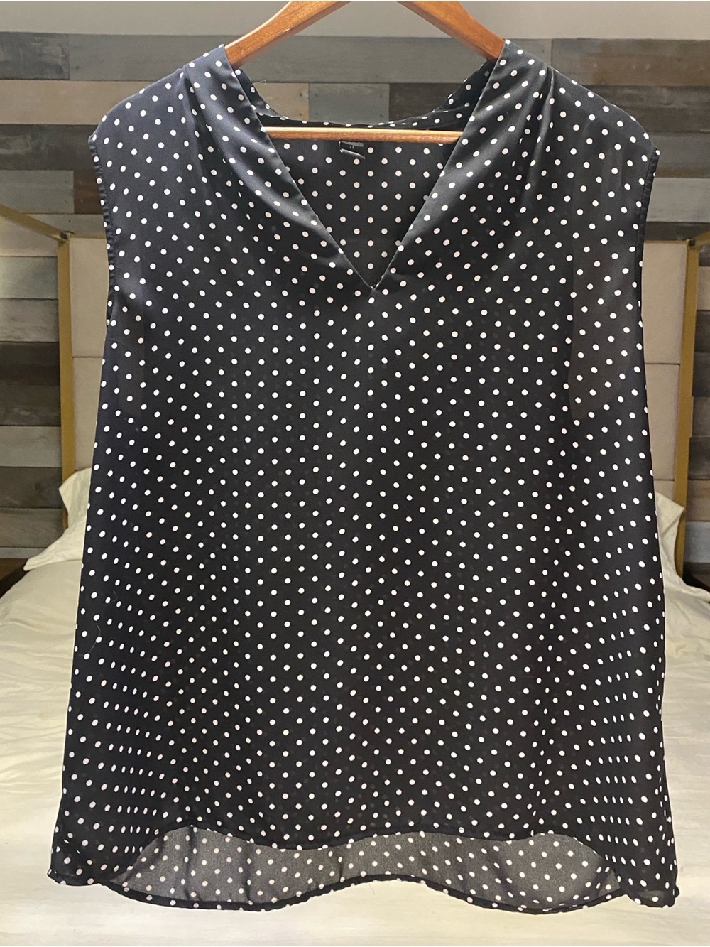 Halogen Sleeveless Black Polka Dot V-Neck Top XL